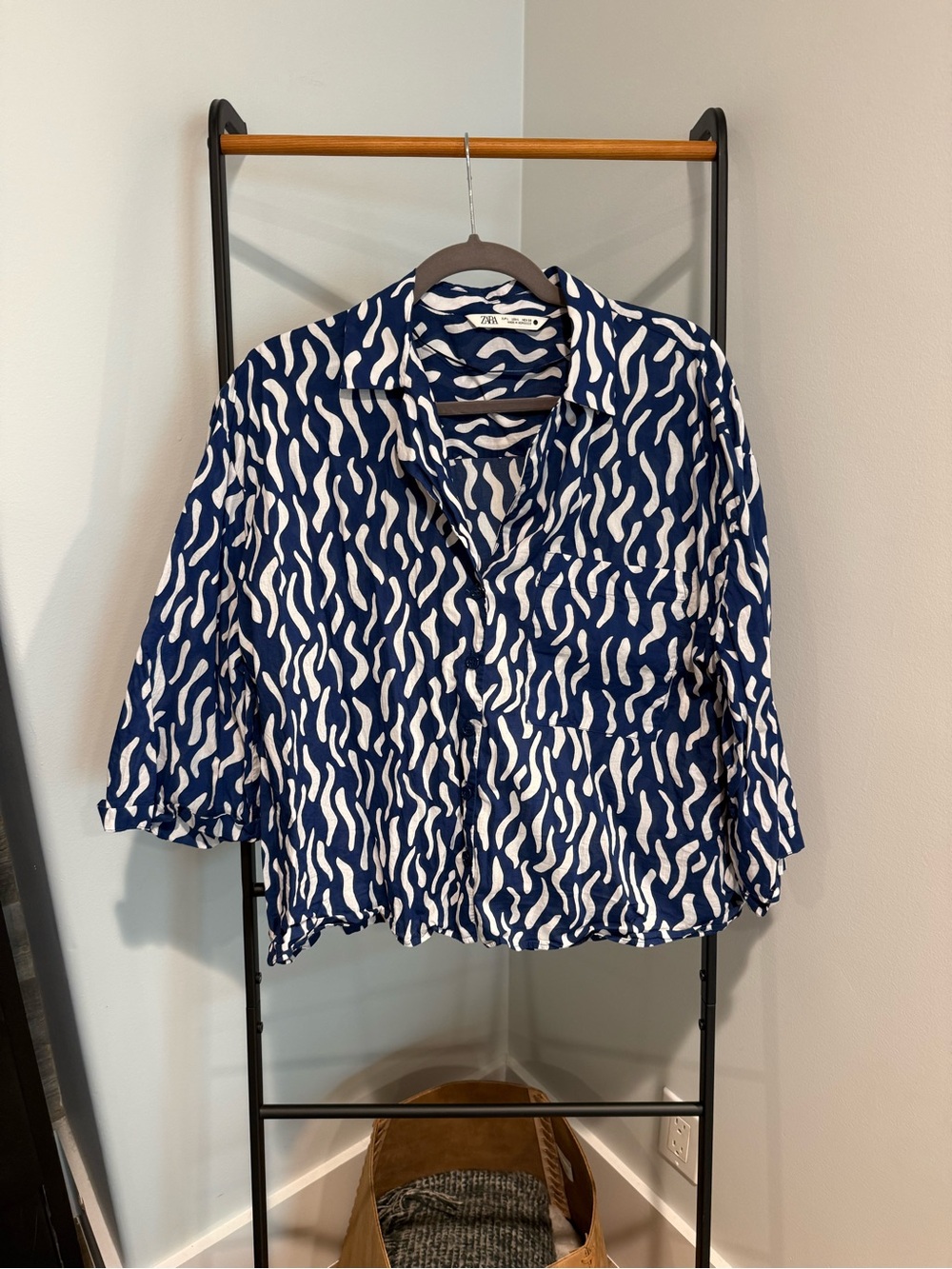 Zara Blue and White Abstract Printed Button-Down Shirt